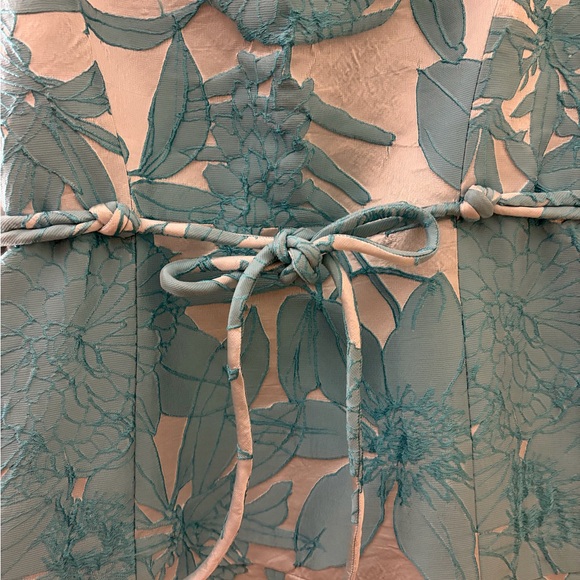 EUC Alexis Delphine Sash-Tie Embroidered Jacquard Midi Dress Tuscan Blue Sz L - Picture 4 of 8